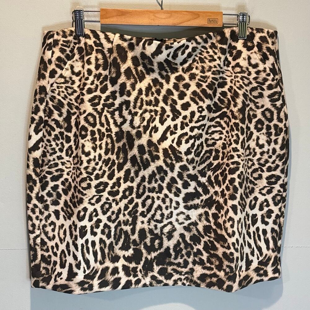 CAbi NWT Sophia Animal Print Mini Skirt Style #4609 - size 14